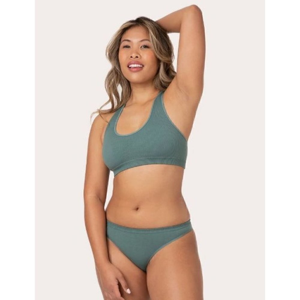 Lively Green‎ Ribbed Seamless Racerback Bralette M